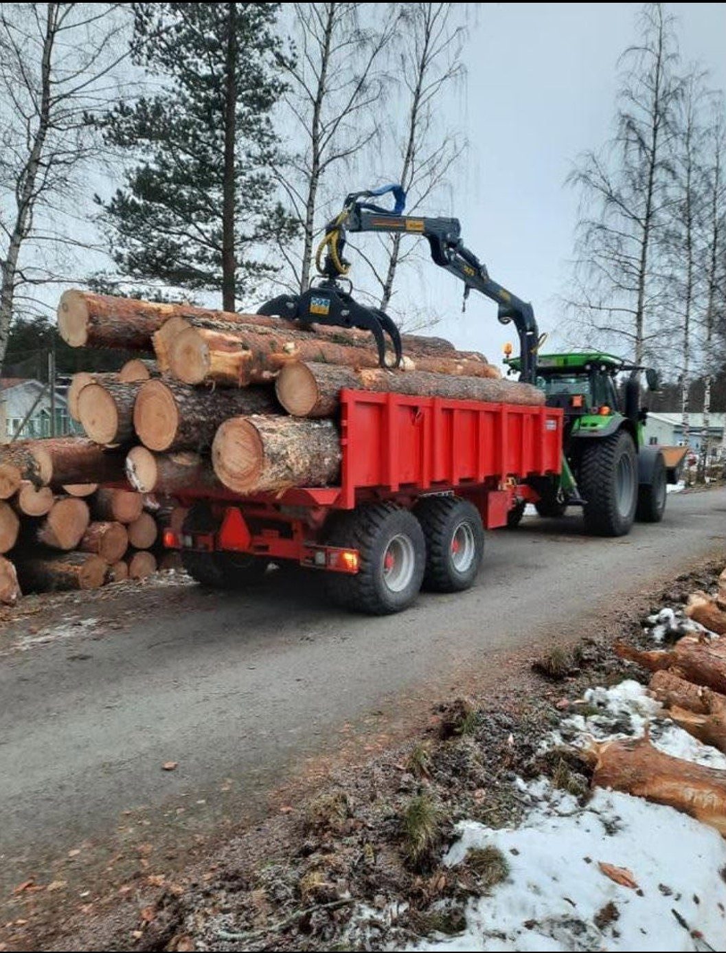 BIGAB cu container negru și graifer