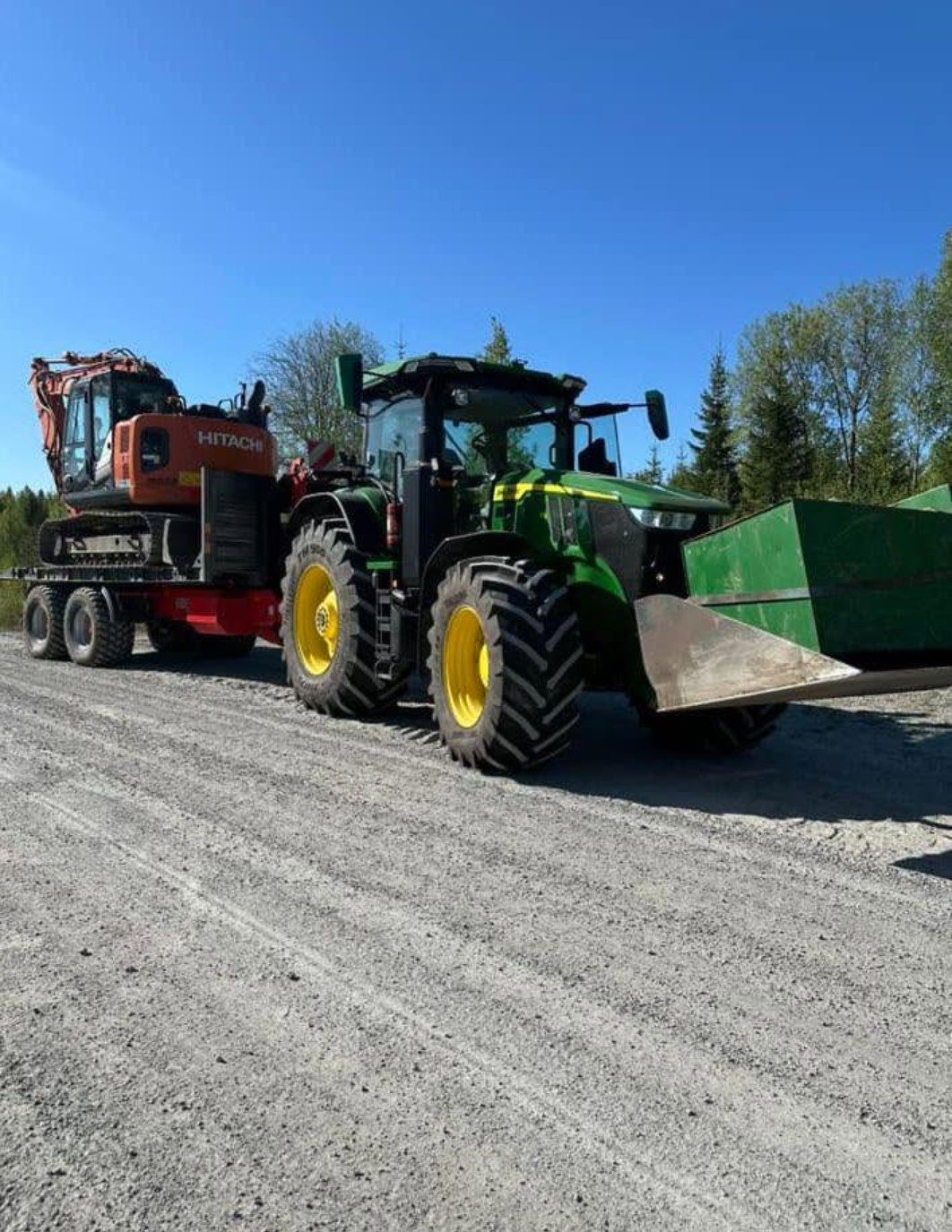 Transport excavator Hitachi cu John Deere pe BIGAB