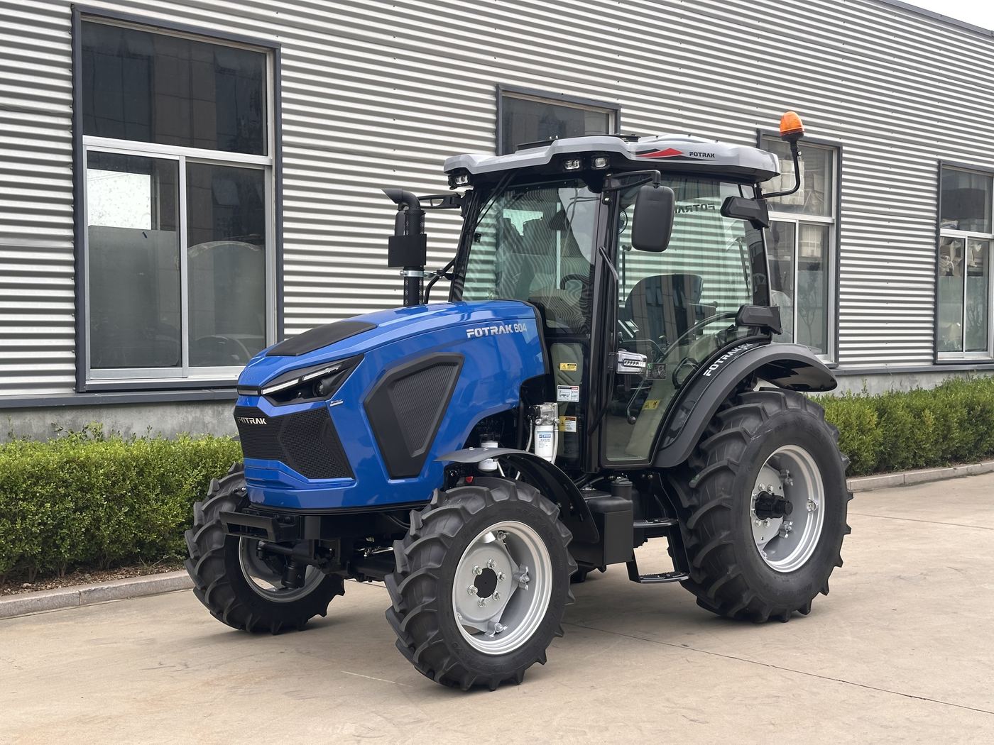 Tractor FOTRAK MK604C albastru, foto de fabrică
